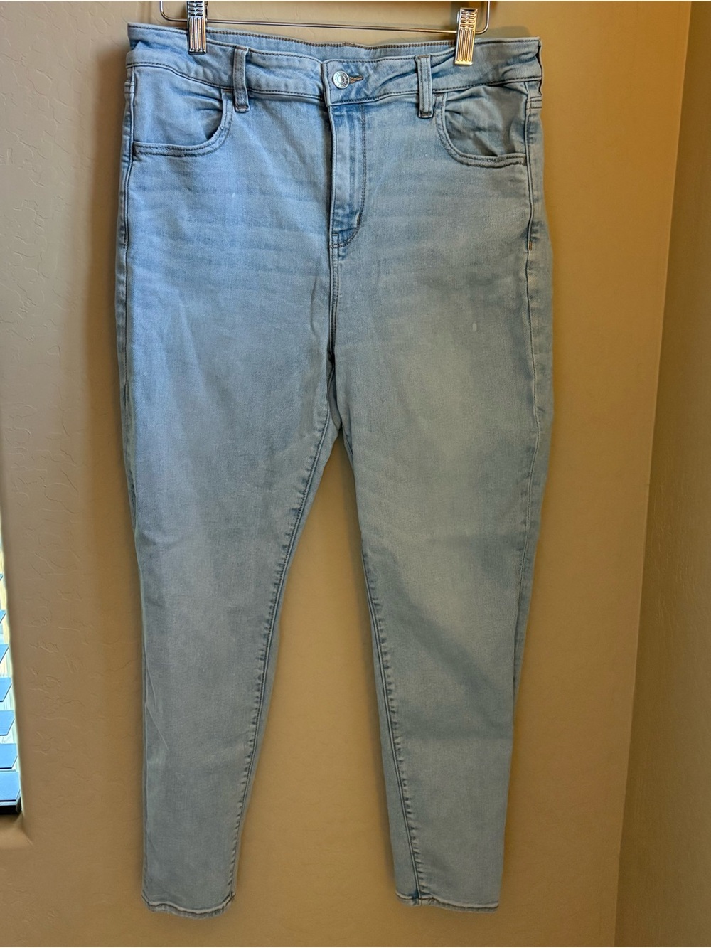 American Eagle High-Rise Light Blue Women’s Jeans